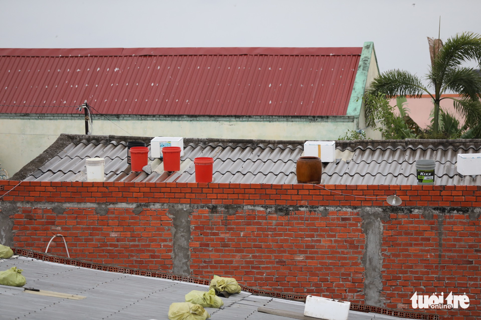 Vào căn nhà cho 300 dân nghèo tránh bão - Ảnh 16. Vào căn nhà cho 300 dân nghèo tránh bão - Ảnh 16.