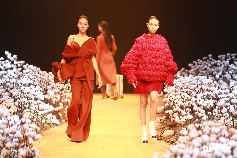 Lan Khuê, Minh Hằng khiến khán giả nhún nhảy với ELLE show - Ảnh 30. Lan Khuê, Minh Hằng khiến khán giả nhún nhảy với ELLE show - Ảnh 30.