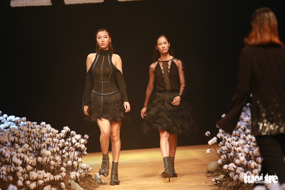 Lan Khuê, Minh Hằng khiến khán giả nhún nhảy với ELLE show - Ảnh 32. Lan Khuê, Minh Hằng khiến khán giả nhún nhảy với ELLE show - Ảnh 32.