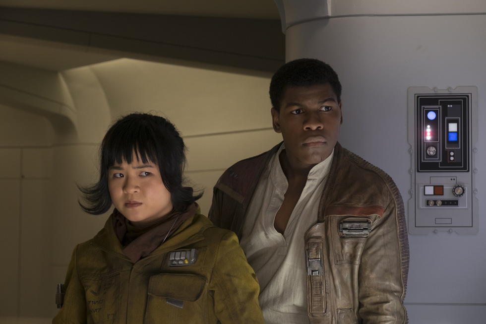 Star Wars: The last Jedi – Lời chia tay hoàn hảo cho những khởi đầu! - Ảnh 10. Star Wars: The last Jedi – Lời chia tay hoàn hảo cho những khởi đầu! - Ảnh 10.