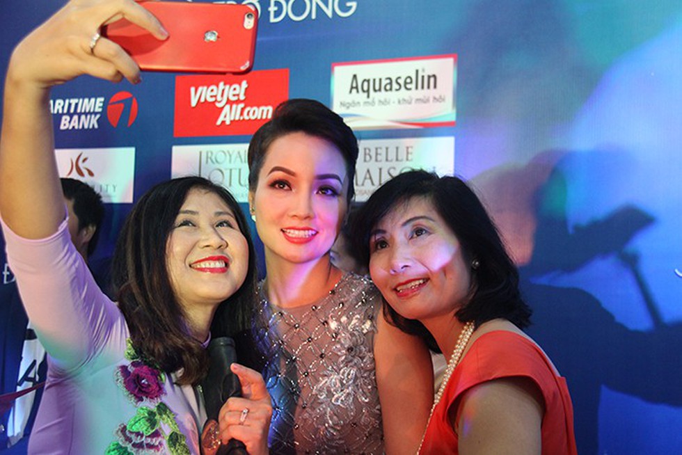 Em chưa 18 đoạt Bông Sen Vàng - Ảnh 22. Em chưa 18 đoạt Bông Sen Vàng - Ảnh 22.