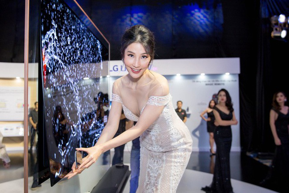 Điểm mặt loạt TV OLED 2017 của LG - Ảnh 5. Điểm mặt loạt TV OLED 2017 của LG - Ảnh 5.