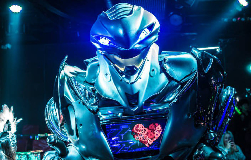 Nhà hàng robot nóng bỏng ở Tokyo - Ảnh 9. Nhà hàng robot nóng bỏng ở Tokyo - Ảnh 9.