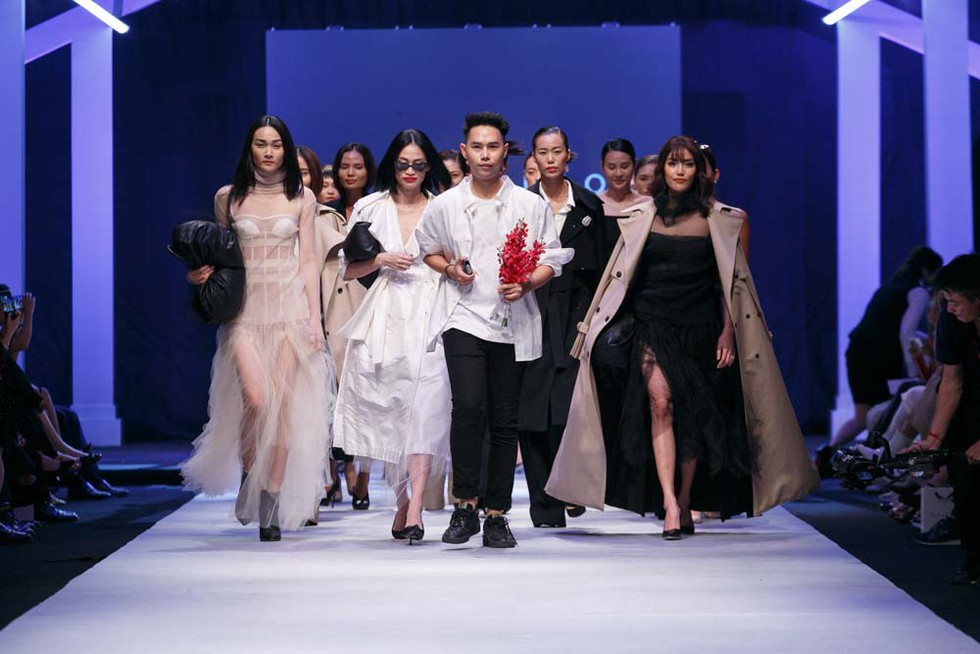 Lan Khuê, Lệ Nam mở màn Tuần lễ thời trang quốc tế Việt Nam - Ảnh 2. Lan Khuê, Lệ Nam mở màn Tuần lễ thời trang quốc tế Việt Nam - Ảnh 2.