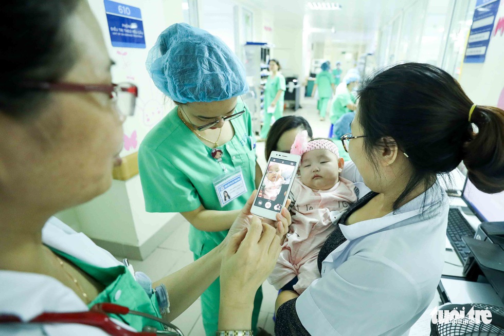 Bé Gái đang chờ mẹ... - Ảnh 8. Bé Gái đang chờ mẹ... - Ảnh 8.