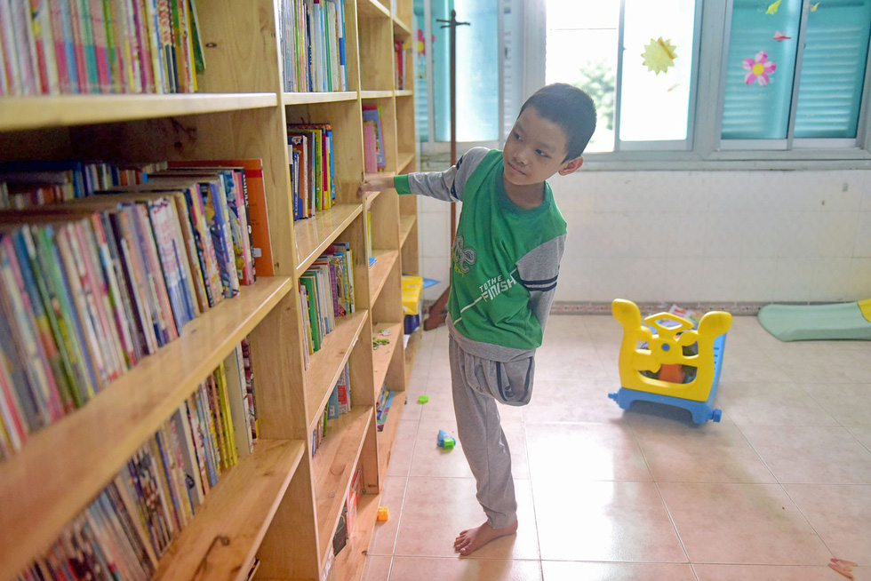 Con chỉ bị mất một chân thôi, con còn một chân mà? - Ảnh 1. Con chỉ bị mất một chân thôi, con còn một chân mà? - Ảnh 1.