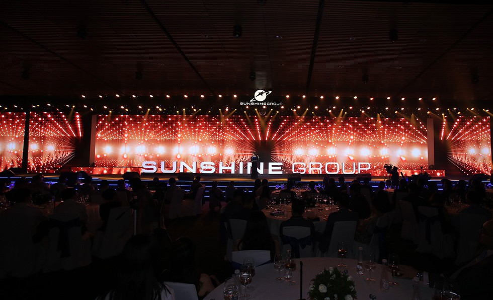 Mãn nhãn với đêm ra mắt Sunshine Group tại TP.HCM - Ảnh 3. Mãn nhãn với đêm ra mắt Sunshine Group tại TP.HCM - Ảnh 3.
