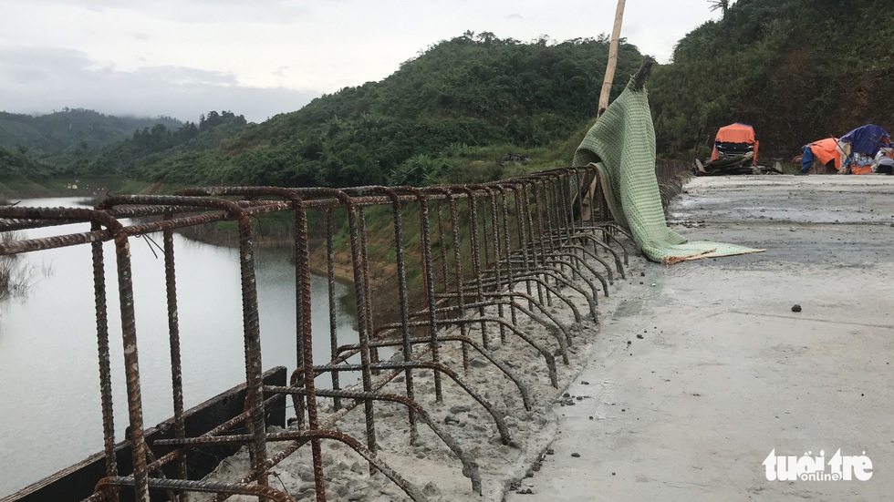 Xử lý sai phạm vụ Nghiệm thu 2 năm, cầu vẫn... chưa xong trước 5-11 - Ảnh 1. Xử lý sai phạm vụ Nghiệm thu 2 năm, cầu vẫn... chưa xong trước 5-11 - Ảnh 1.