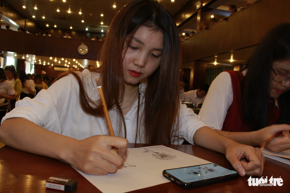 Những chiến binh nhí tô tranh hưởng ứng Ngày hội hoa hướng dương - Ảnh 16. Những chiến binh nhí tô tranh hưởng ứng Ngày hội hoa hướng dương - Ảnh 16.