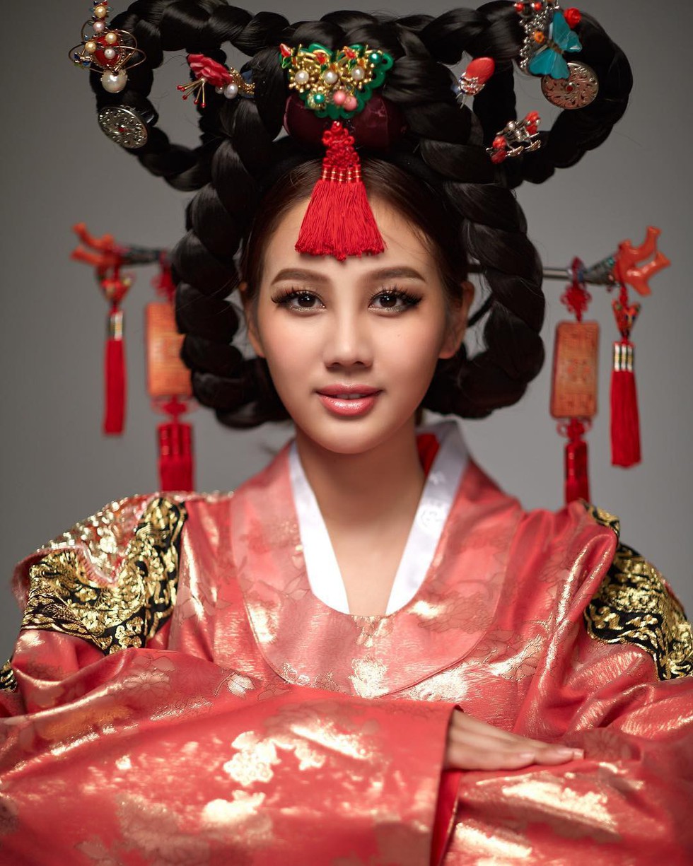 Quốc phục đại diện các nước dự Miss Universe 2018 ra sao? - Ảnh 13. Quốc phục đại diện các nước dự Miss Universe 2018 ra sao? - Ảnh 13.
