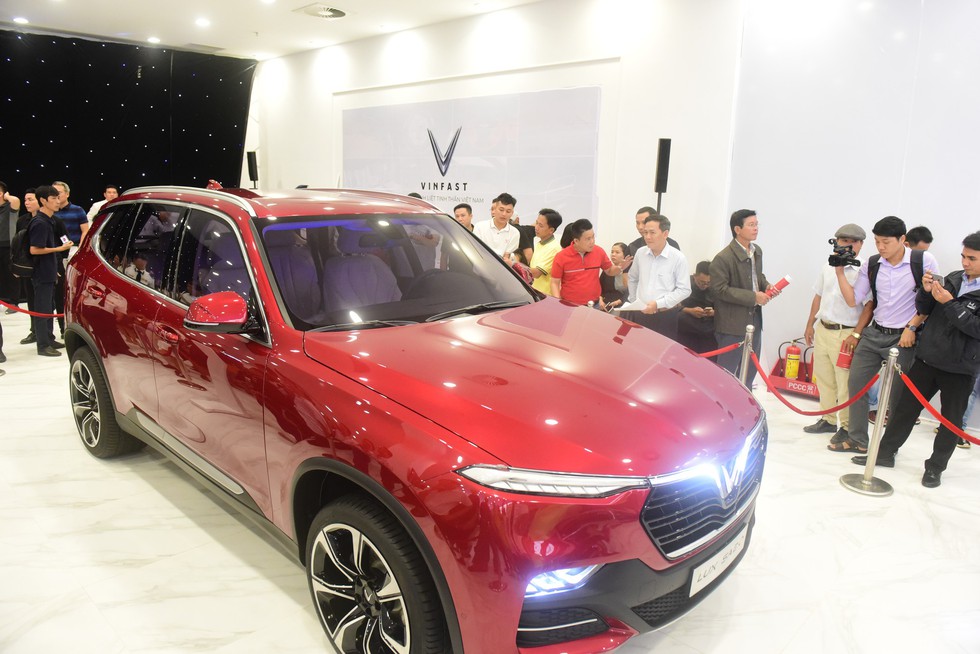 VinFast giữ nguyên giá bán ưu đãi 3 không với dòng xe Lux và Fadil - Ảnh 2. VinFast giữ nguyên giá bán ưu đãi 3 không với dòng xe Lux và Fadil - Ảnh 2.