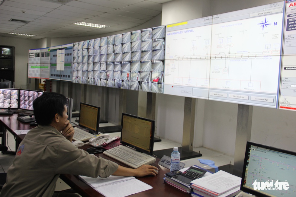 Diễn tập chữa cháy, cứu người trong điều kiện thi công hầm Hải Vân - Ảnh 2. Diễn tập chữa cháy, cứu người trong điều kiện thi công hầm Hải Vân - Ảnh 2.