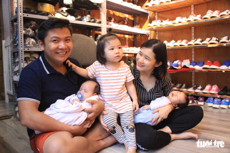 Cứu sống thai nhi: Mẹ sẻ đôi bầu sữa nuôi em bé bị bỏ rơi - Ảnh 5. Cứu sống thai nhi: Mẹ sẻ đôi bầu sữa nuôi em bé bị bỏ rơi - Ảnh 5.