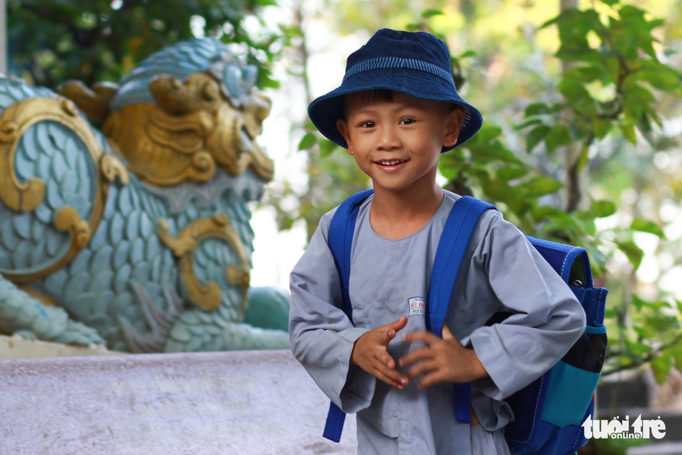 Nụ cười trẻ thơ vang trong ngôi chùa nhỏ sâu hút thôn - Ảnh 3. Nụ cười trẻ thơ vang trong ngôi chùa nhỏ sâu hút thôn - Ảnh 3.