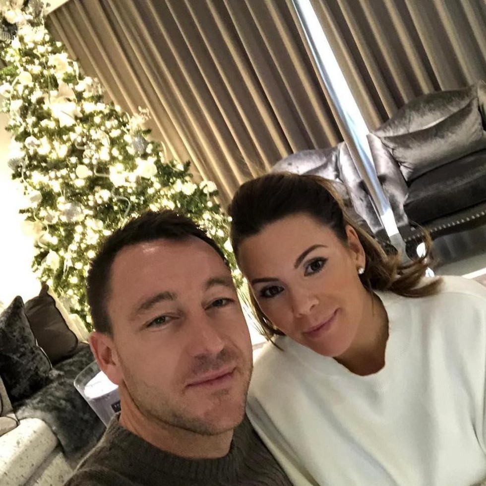 Ronaldo, Harry Kane, Lewandowski,... làm gì trong đêm Noel? - Ảnh 6. Ronaldo, Harry Kane, Lewandowski,... làm gì trong đêm Noel? - Ảnh 6.