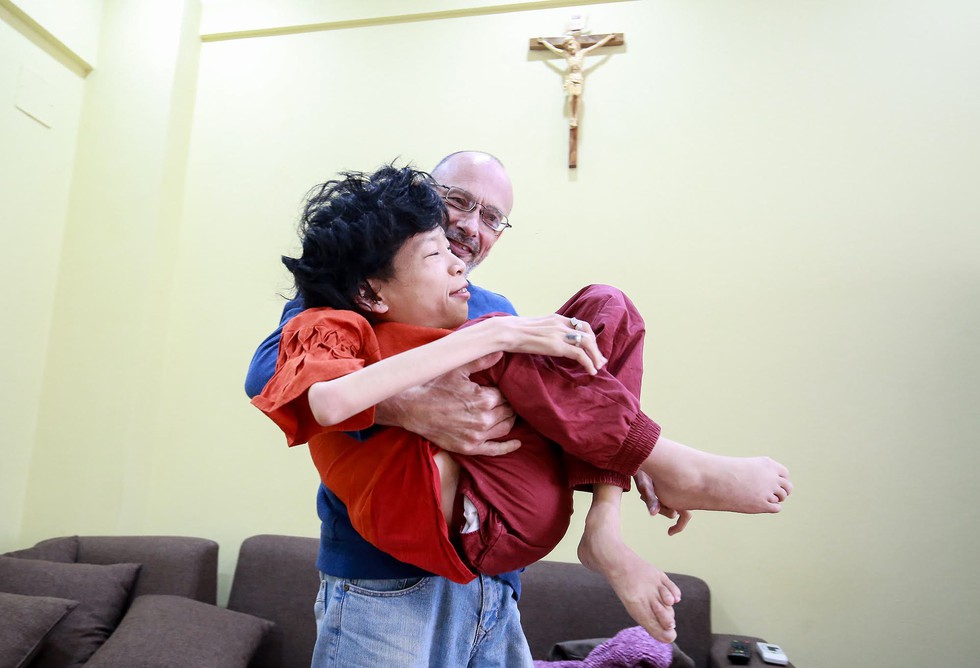 Chuyện tình Vân - Neil: Hôm nay anh vẫn đang yêu em - Ảnh 3. Chuyện tình Vân - Neil: Hôm nay anh vẫn đang yêu em - Ảnh 3.