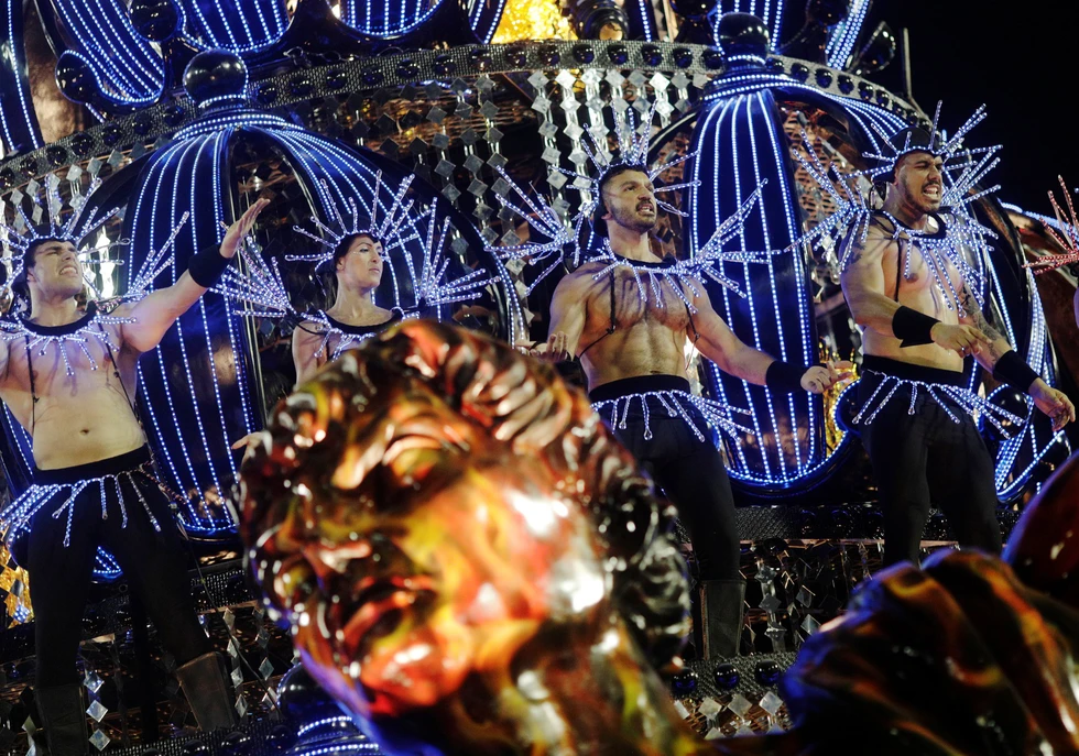 Choáng ngợp với Carnival Rio đầy màu sắc và quyến rũ - Ảnh 14. Choáng ngợp với Carnival Rio đầy màu sắc và quyến rũ - Ảnh 14.
