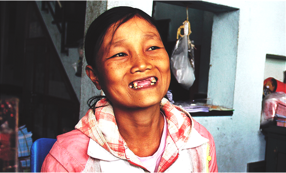 Mùa xuân qua nụ cười của cô gái 18 năm lấy bệnh viện làm nhà - Ảnh 1.