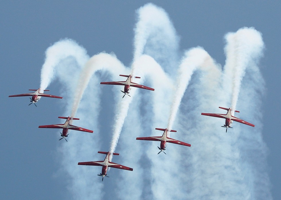Đã mắt với màn máy bay nhào lộn ở Singapore Airshow 2018 - Ảnh 5. Đã mắt với màn máy bay nhào lộn ở Singapore Airshow 2018 - Ảnh 5.