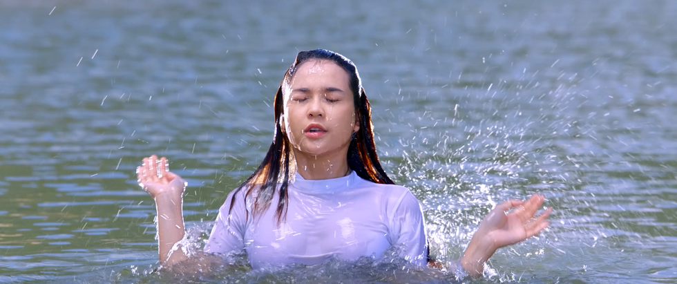Siêu sao siêu ngố: Thanh Thúy hóa... rồ và Trường Giang đằm tính - Ảnh 11. Siêu sao siêu ngố: Thanh Thúy hóa... rồ và Trường Giang đằm tính - Ảnh 11.