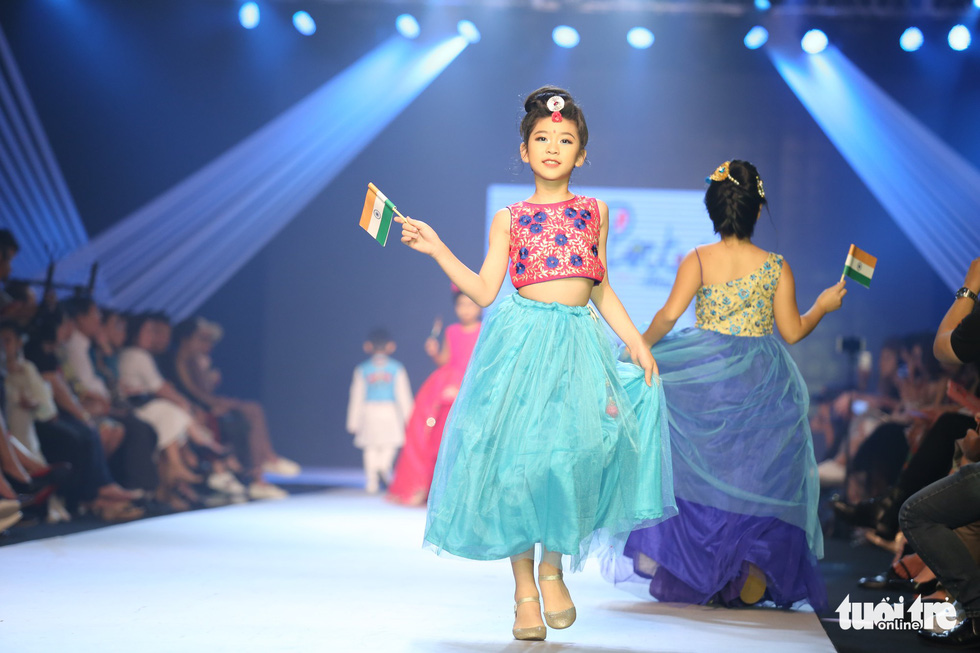 7 nhà thiết kế châu Á giới thiệu thời trang trẻ em tại Sài Gòn - Ảnh 27.