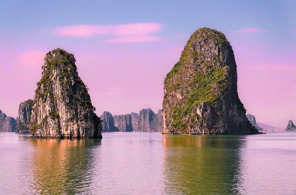 Ngắm Vịnh Hạ Long đẹp từ sáng tới chiều - Ảnh 6. Ngắm Vịnh Hạ Long đẹp từ sáng tới chiều - Ảnh 6.