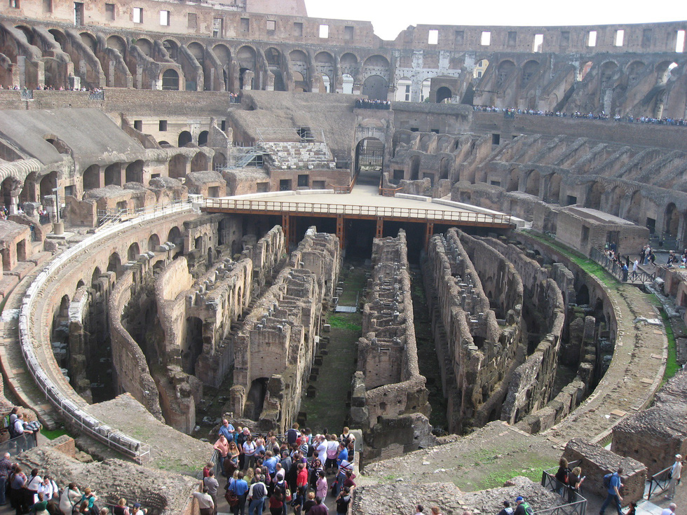 Mọi con đường đều dẫn đến Roma - Ảnh 3. Mọi con đường đều dẫn đến Roma - Ảnh 3.