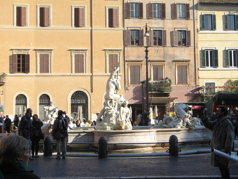 Mọi con đường đều dẫn đến Roma - Ảnh 4. Mọi con đường đều dẫn đến Roma - Ảnh 4.
