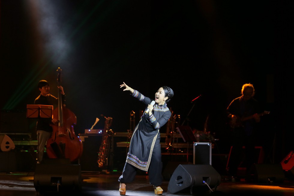 Anh Quân, Mỹ Linh, Nguyên Lê đắm say đêm The BandFest đầu tiên - Ảnh 18. Anh Quân, Mỹ Linh, Nguyên Lê đắm say đêm The BandFest đầu tiên - Ảnh 18.