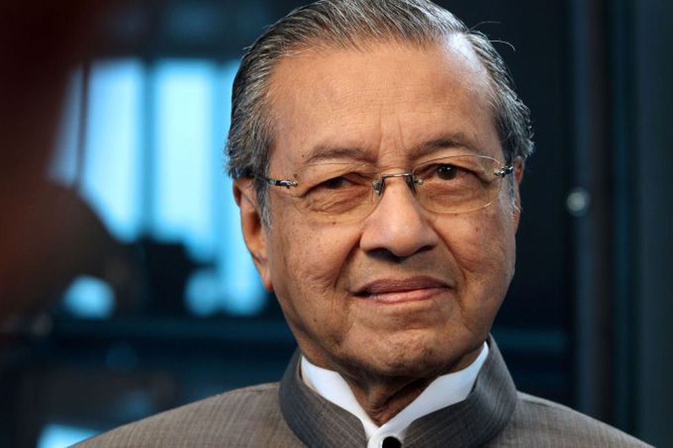 Tân thủ tướng Malaysia Mahathir Mohamad 92 tuổi nhậm chức - Ảnh 2.