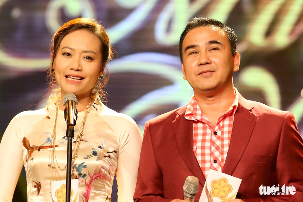 Quyền Linh - nghệ sĩ đi dép nhựa - Ảnh 13. Quyền Linh - nghệ sĩ đi dép nhựa - Ảnh 13.