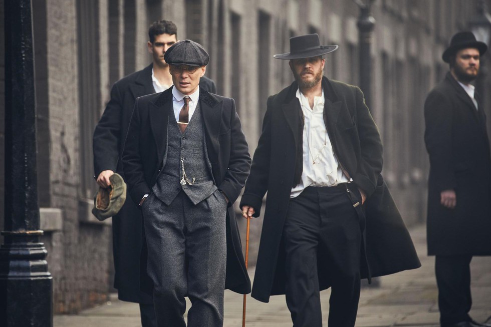 Peaky Blinders - mưu đồ chính trị, bạo lực đẫm máu và tình dục - Ảnh 10. Peaky Blinders - mưu đồ chính trị, bạo lực đẫm máu và tình dục - Ảnh 10.