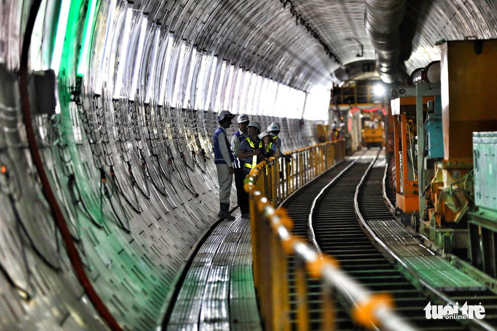 Ngắm đường hầm metro thứ 2 sắp hoàn thành dưới lòng đất - Ảnh 2. Ngắm đường hầm metro thứ 2 sắp hoàn thành dưới lòng đất - Ảnh 2.