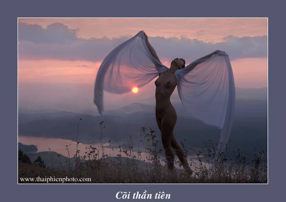 Triển lãm ảnh nude và biếm họa chống tham nhũng là sự kiện tiêu biểu - Ảnh 9. Triển lãm ảnh nude và biếm họa chống tham nhũng là sự kiện tiêu biểu - Ảnh 9.