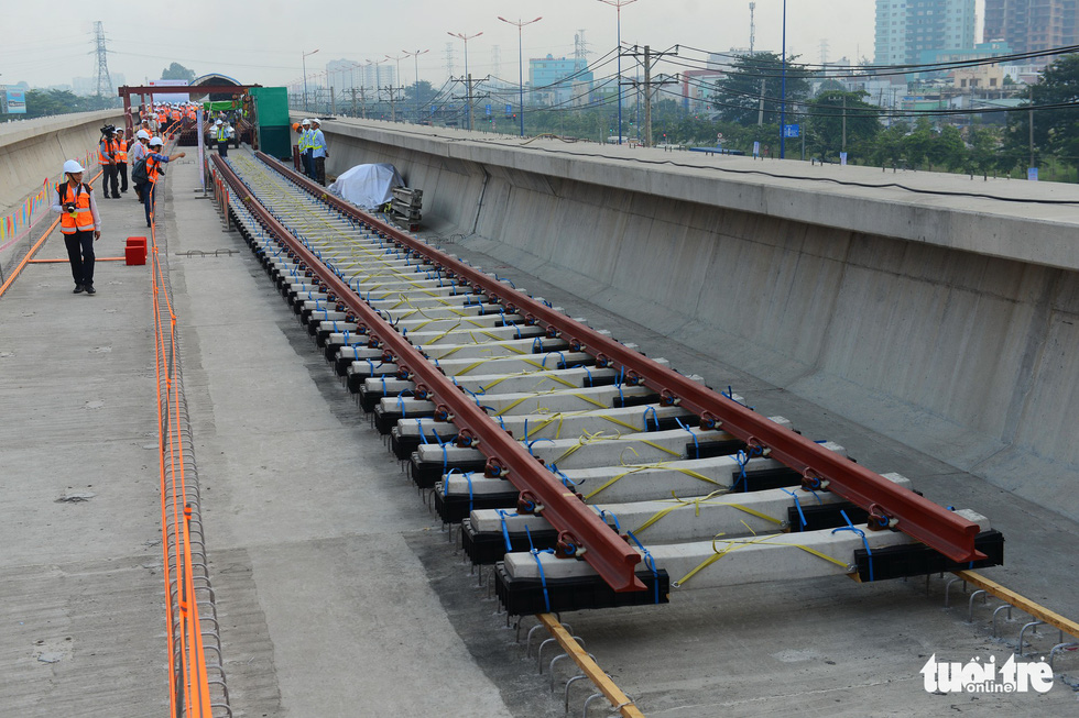 Metro Bến Thành Suối Tiên chậm rồi lại chậm - Ảnh 9.