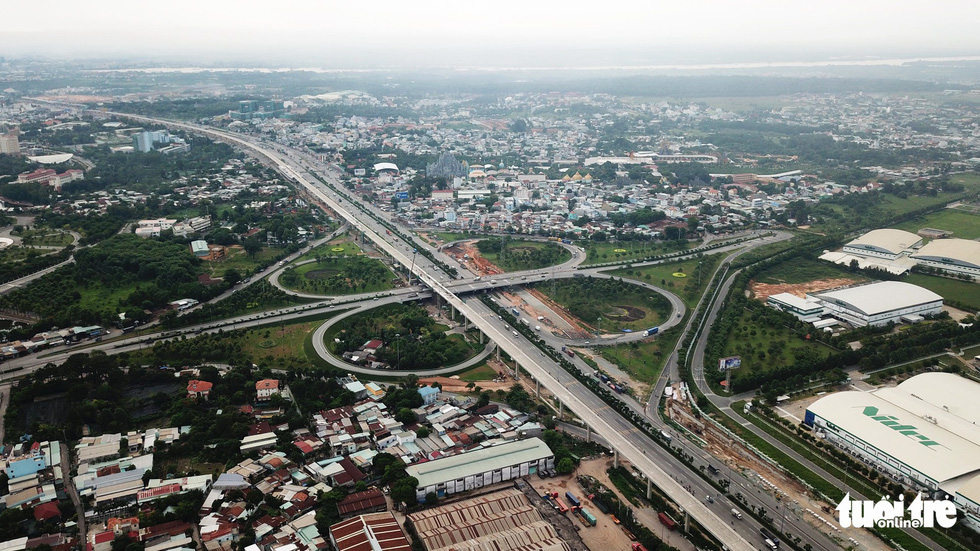 Metro Bến Thành Suối Tiên chậm rồi lại chậm - Ảnh 13.