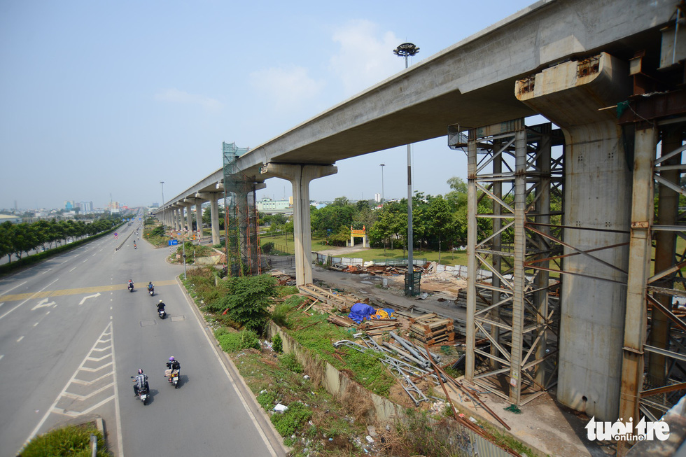 Metro Bến Thành Suối Tiên chậm rồi lại chậm - Ảnh 8.