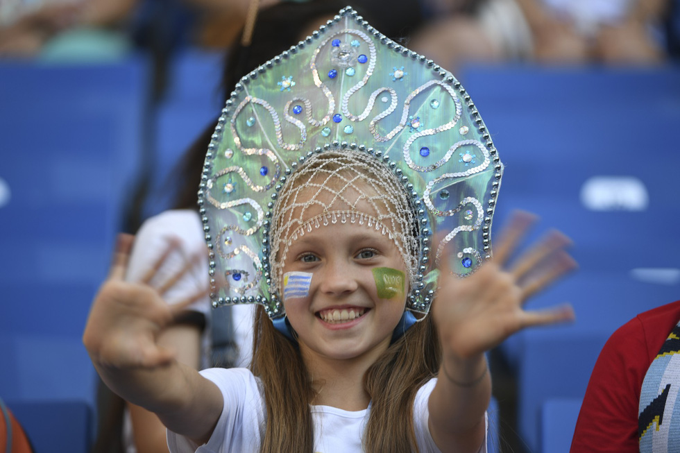 Khán đài World Cup: Sàn diễn thời trang lớn nhất thế giới - Ảnh 16.
