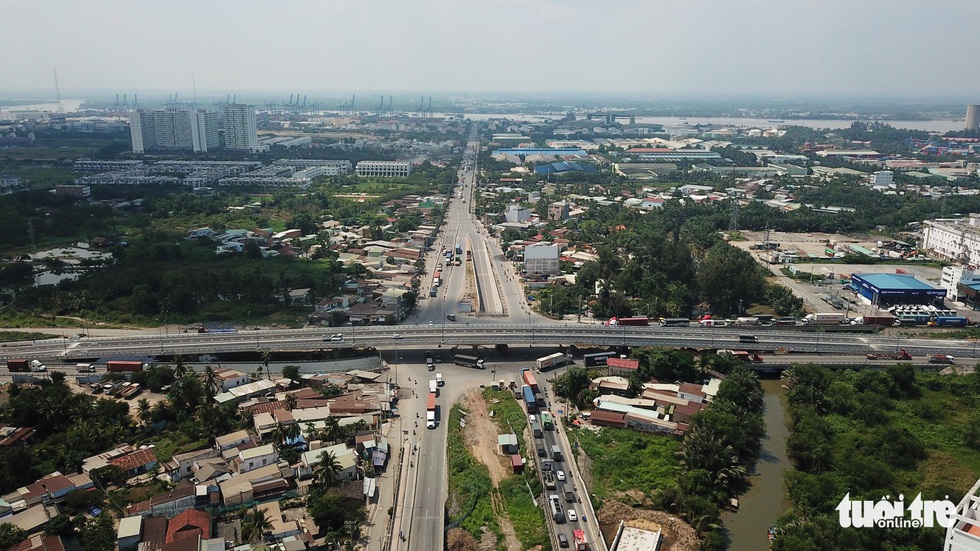 Thông xe cầu vượt Mỹ Thủy giải tỏa điểm đen kẹt xe - Ảnh 6. Thông xe cầu vượt Mỹ Thủy giải tỏa điểm đen kẹt xe - Ảnh 6.