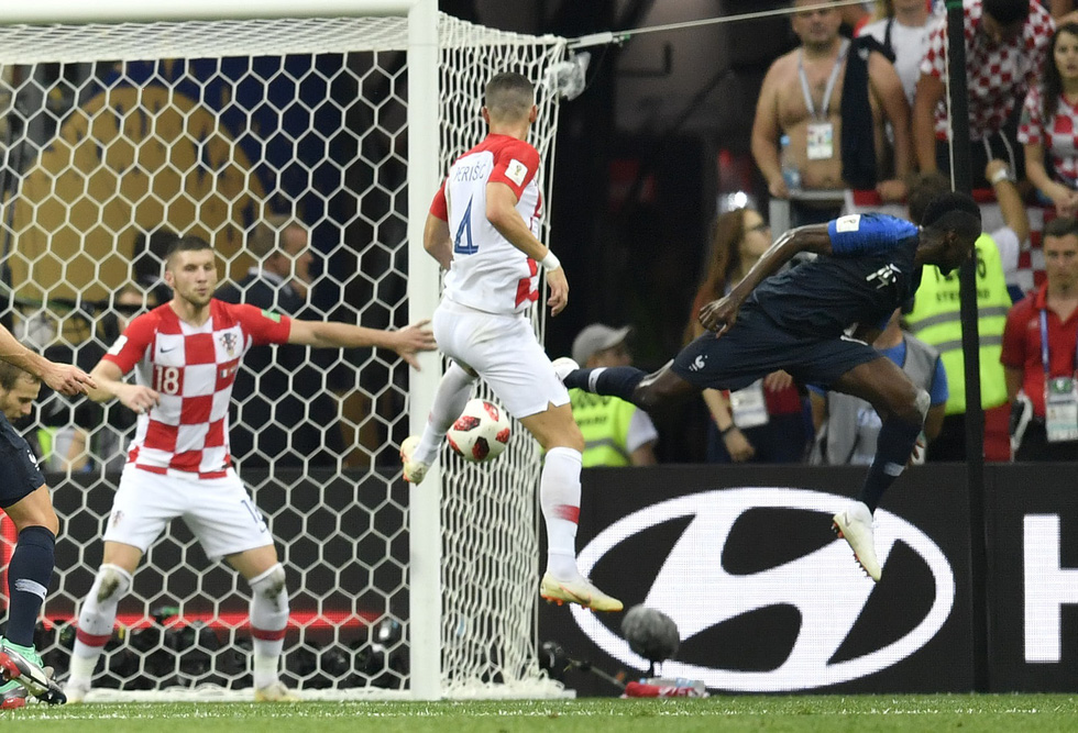 Những hình ảnh ấn tượng nhất đêm chung kết Croatia - Pháp - Ảnh 14.
