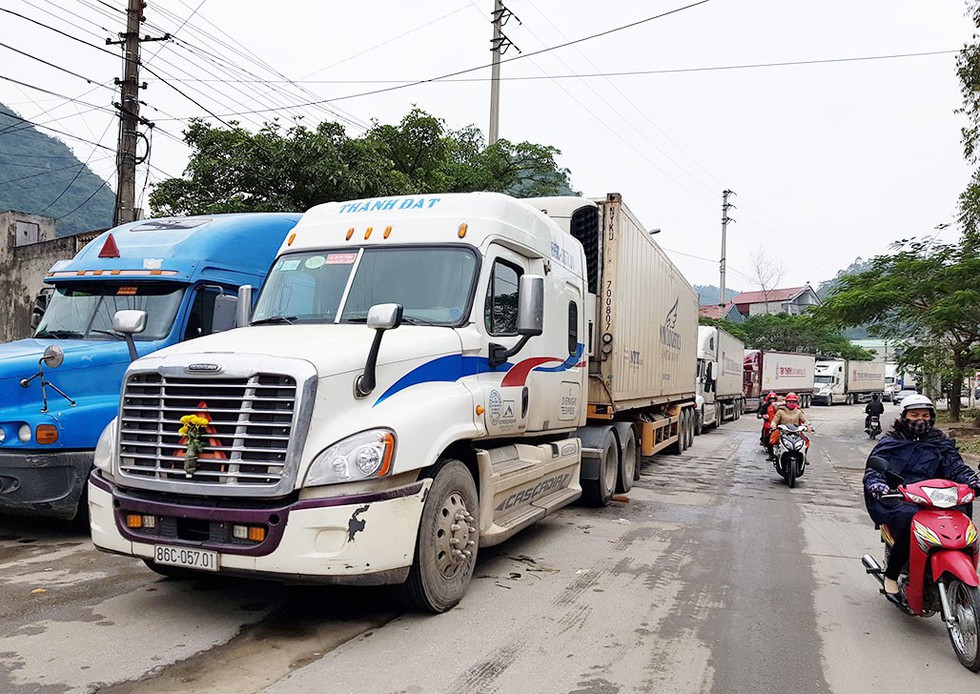 Lái xe container: Hành trình 2.000 cây số - Ảnh 1. Lái xe container: Hành trình 2.000 cây số - Ảnh 1.