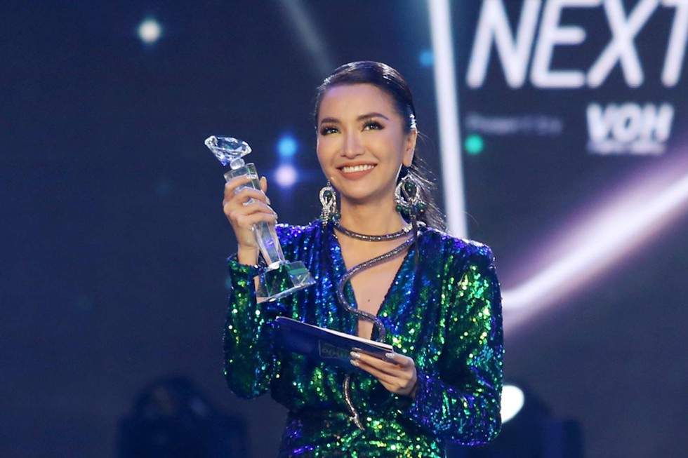 Bùa yêu thắng 6 giải Làn sóng xanh 2018 - Ảnh 1. Bùa yêu thắng 6 giải Làn sóng xanh 2018 - Ảnh 1.