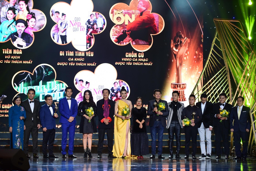 Gạo nếp gạo tẻ càn quét giải Mai Vàng 2018 - Ảnh 1. Gạo nếp gạo tẻ càn quét giải Mai Vàng 2018 - Ảnh 1.