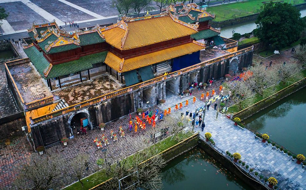 Xứ Huế rực rỡ mùa lễ hội và du xuân - Ảnh 3. Xứ Huế rực rỡ mùa lễ hội và du xuân - Ảnh 3.