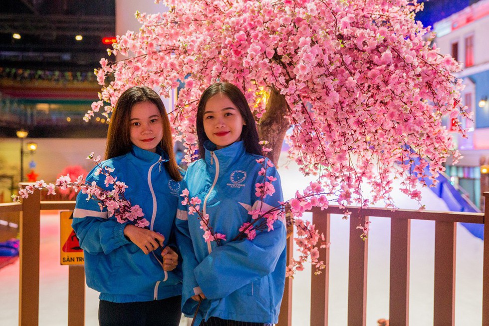 Tận hưởng “Tết đỏ” may mắn cả năm tại Snow Town - Ảnh 6. Tận hưởng “Tết đỏ” may mắn cả năm tại Snow Town - Ảnh 6.