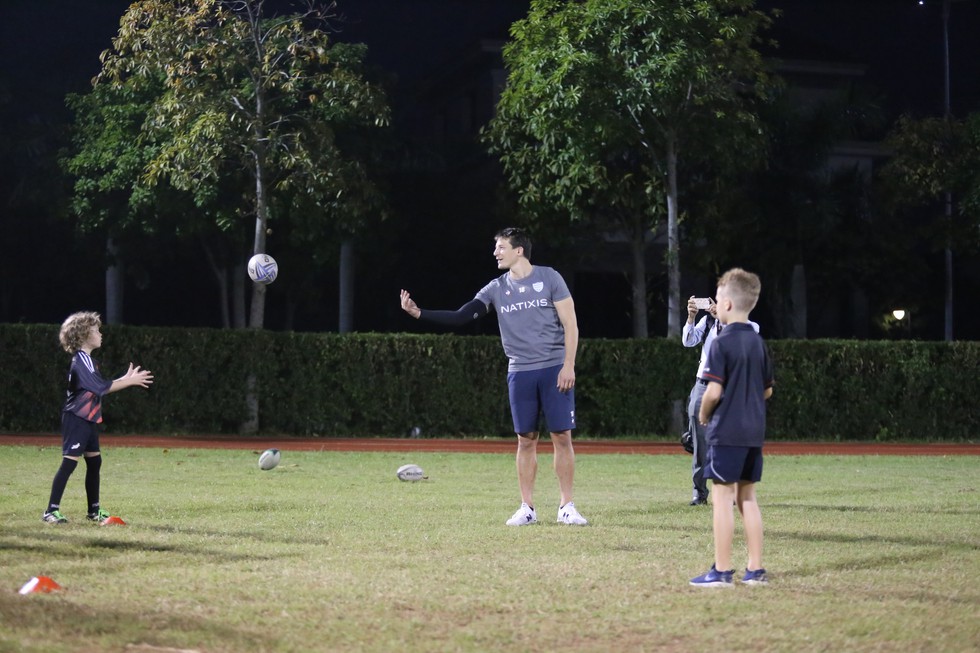 Nhà vô địch World Cup Rugby đến Việt Nam tìm nguồn cội - Ảnh 4. Nhà vô địch World Cup Rugby đến Việt Nam tìm nguồn cội - Ảnh 4.