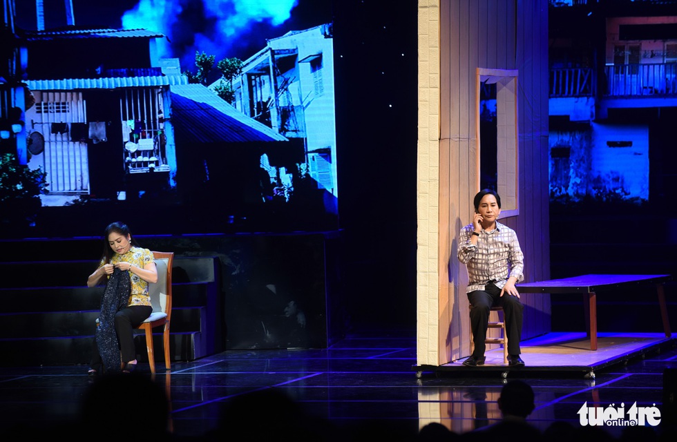 Kim Tử Long hội tụ với Ngọc Huyền, Phương Hồng Thủy... ở live show - Ảnh 4. Kim Tử Long hội tụ với Ngọc Huyền, Phương Hồng Thủy... ở live show - Ảnh 4.