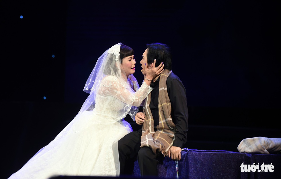 Kim Tử Long hội tụ với Ngọc Huyền, Phương Hồng Thủy... ở live show - Ảnh 7. Kim Tử Long hội tụ với Ngọc Huyền, Phương Hồng Thủy... ở live show - Ảnh 7.