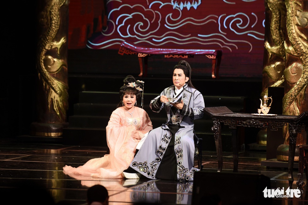 Kim Tử Long hội tụ với Ngọc Huyền, Phương Hồng Thủy... ở live show - Ảnh 11. Kim Tử Long hội tụ với Ngọc Huyền, Phương Hồng Thủy... ở live show - Ảnh 11.