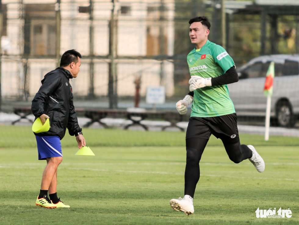 Tuyển Việt Nam thiếu quân tập luyện vì nhóm cầu thủ Hà Nội FC về muộn - Ảnh 6. Tuyển Việt Nam thiếu quân tập luyện vì nhóm cầu thủ Hà Nội FC về muộn - Ảnh 6.